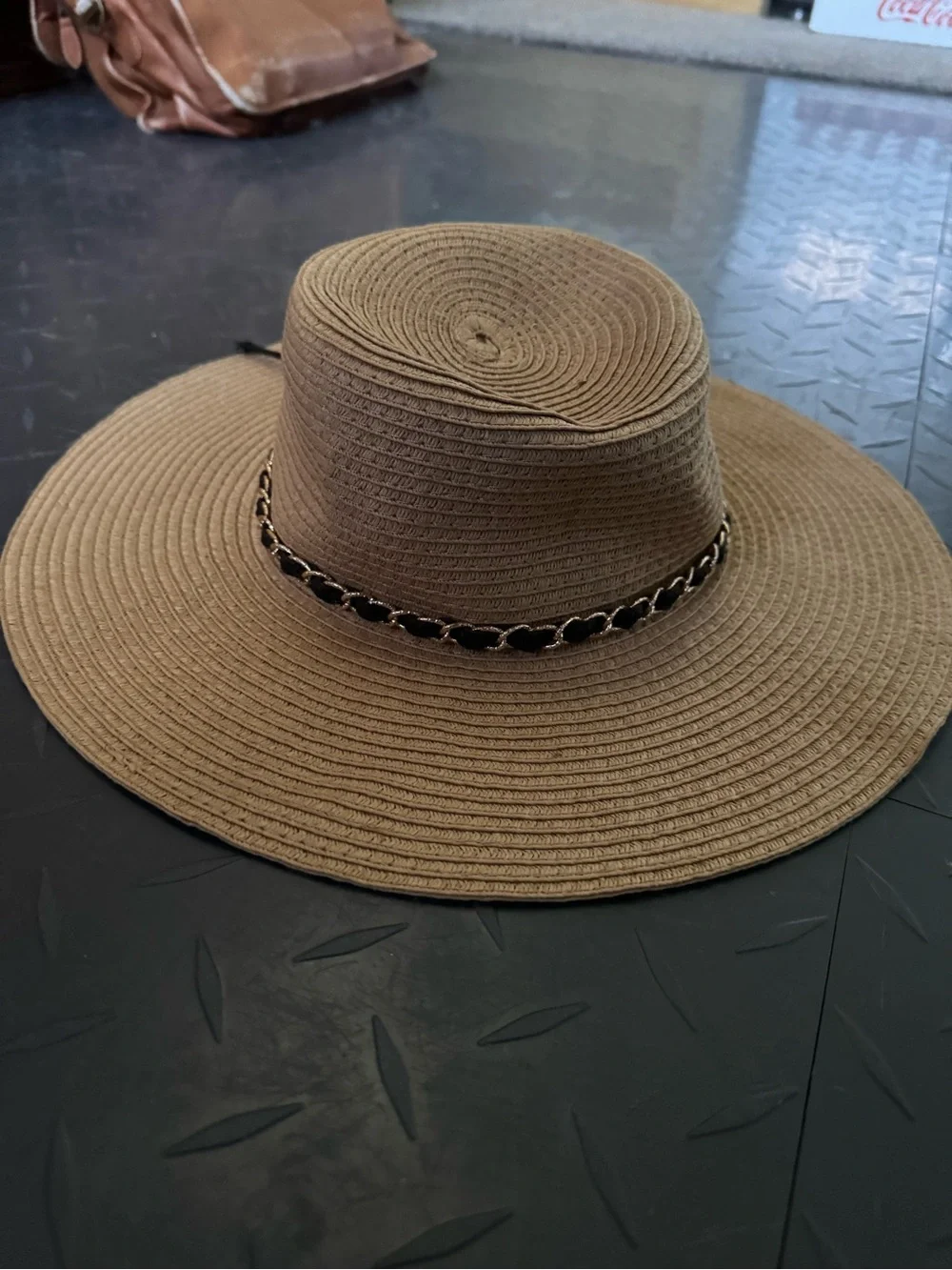 ✨☀️Furtalk Women’s Classic Black Gold Accent Woven Wide Brim Beach Hat